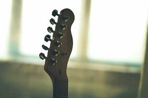 pexels-337393-1189553mot-wz-300x199 Introduction to chord playing